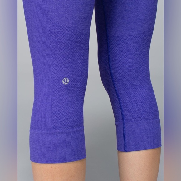 Lululemon Seamlessly Street‎ Crop - Picture 1 of 5